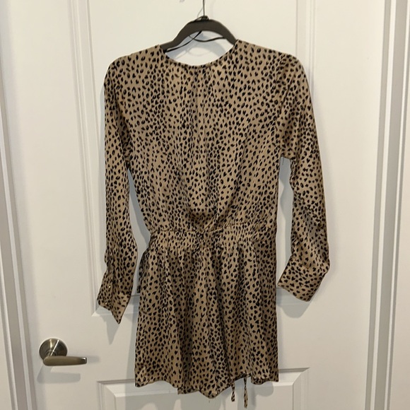 Animal print 🐆 romper size small - Picture 6 of 6